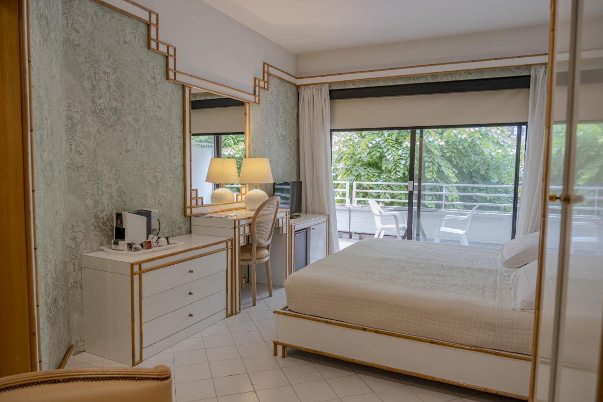 Hotel President - Vintage Hotel In Centro Riccione Eksteriør billede