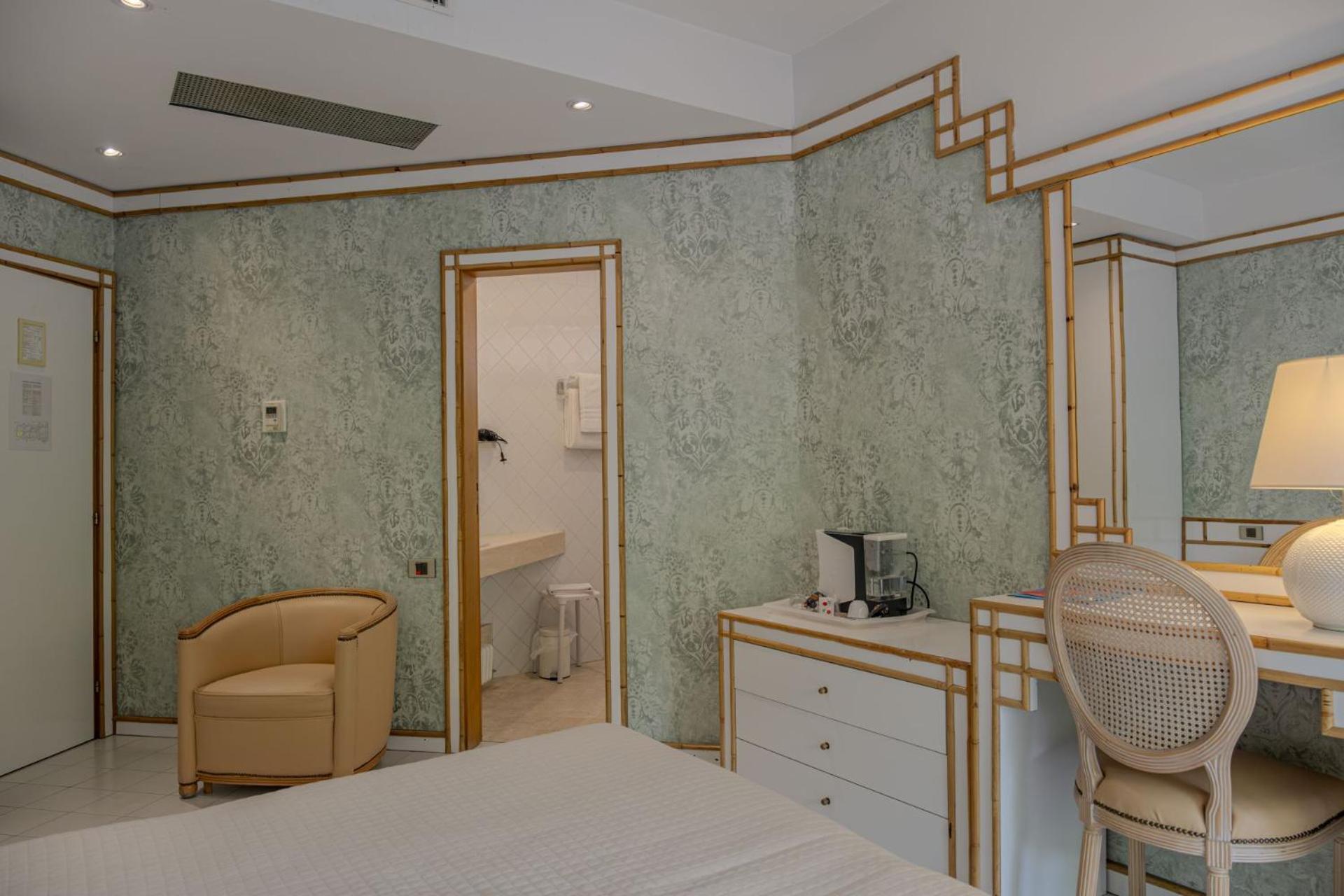 Hotel President - Vintage Hotel In Centro Riccione Eksteriør billede