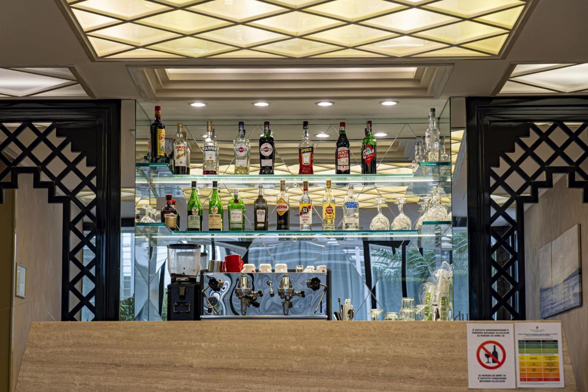Hotel President - Vintage Hotel In Centro Riccione Eksteriør billede