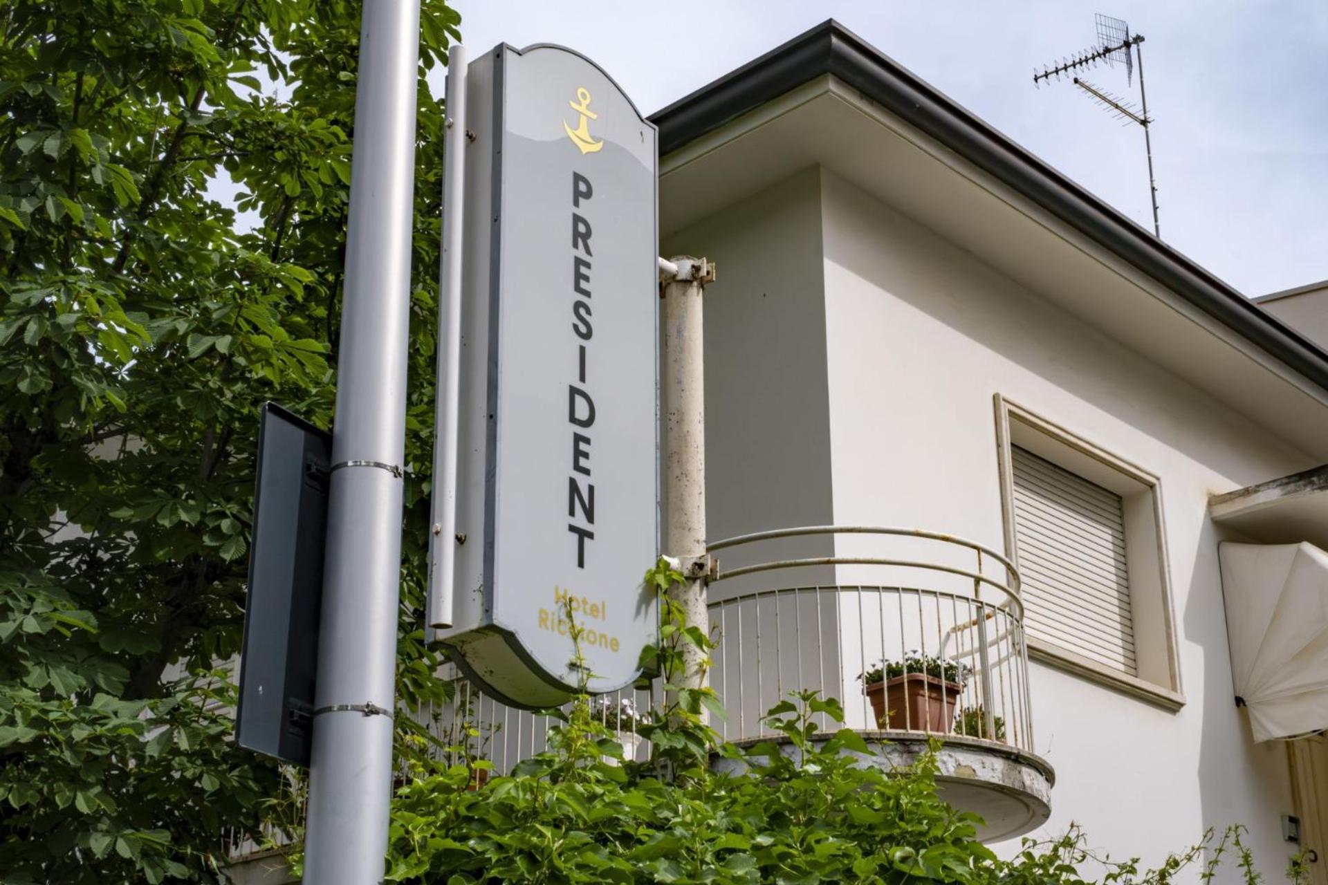 Hotel President - Vintage Hotel In Centro Riccione Eksteriør billede