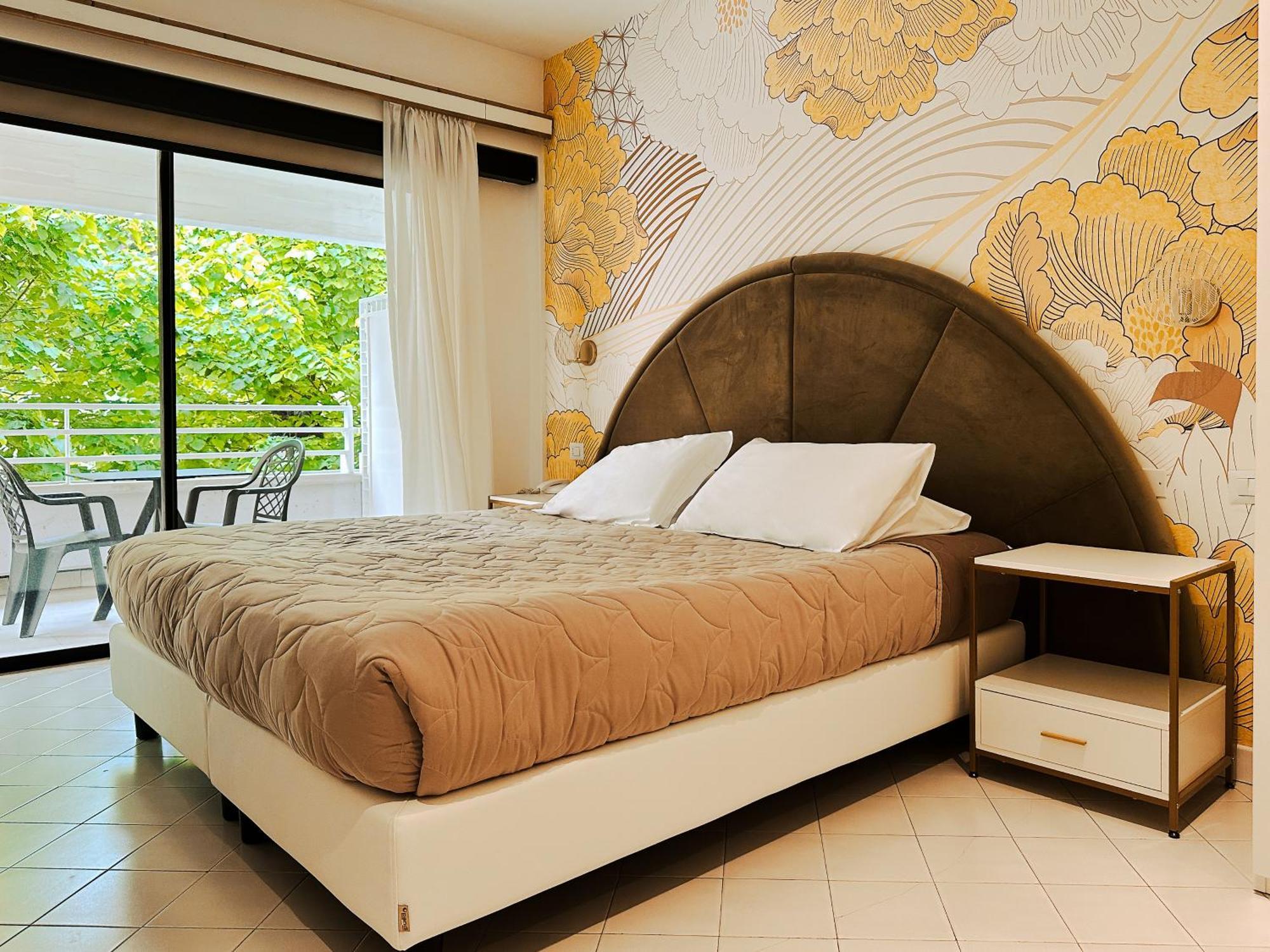 Hotel President - Vintage Hotel In Centro Riccione Eksteriør billede